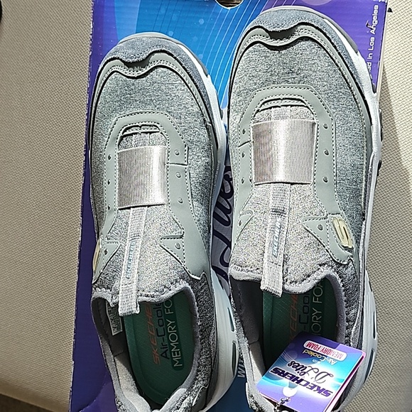 SKECHERS D'LITES MODERN FRONT SLIP ON SNEAKER SHOES SIZE 9 - Picture 9 of 16